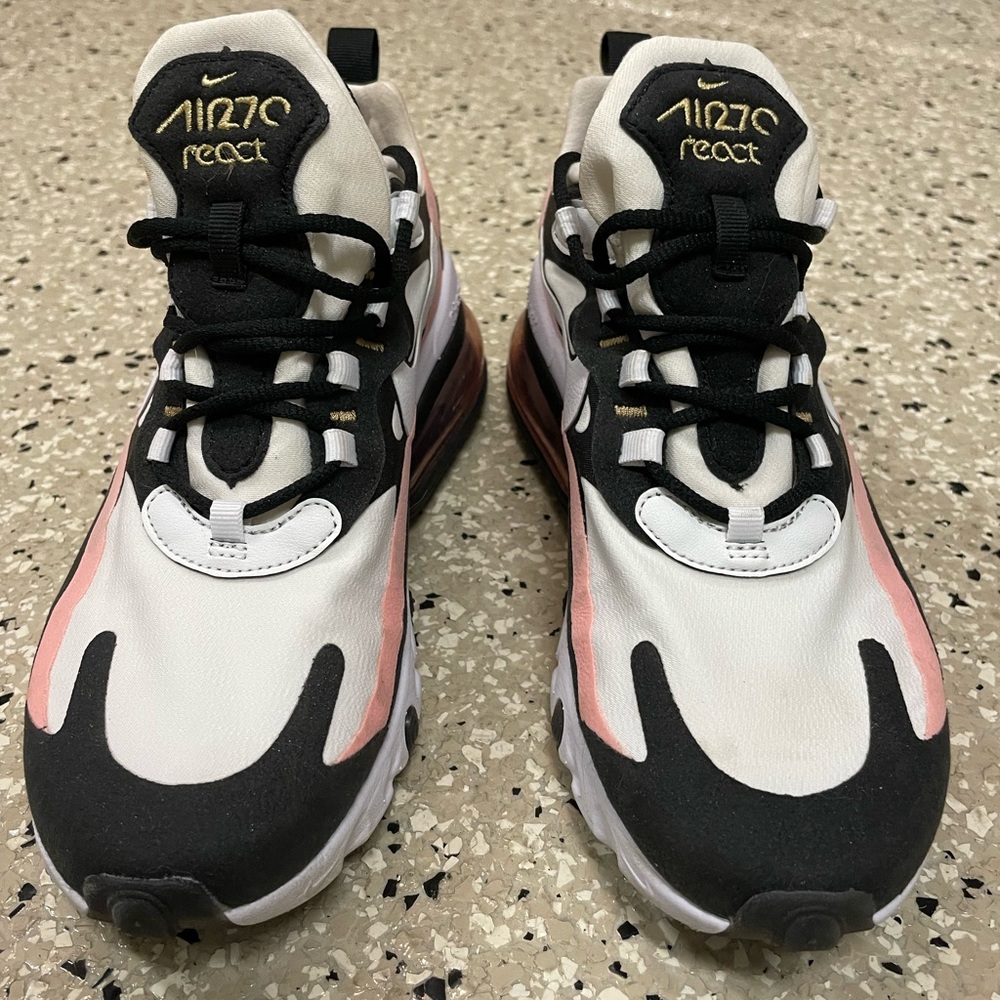 Women’s Nike Air Max 270 React Sneakers Pink and Black size 8 - Picture 2 of 6